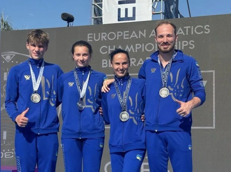 Збірна України зі стрибків воду завоювала срібло ЧЄ-2024 у міксті